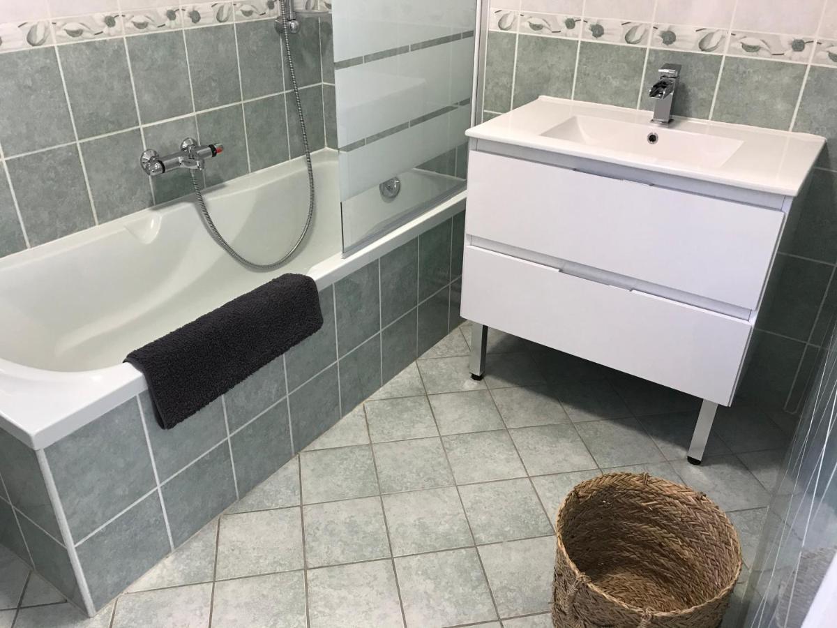 Meuble 3 Etoiles, Proche Plages Debarquement Dans Les Marais Du Cotentin A Carentan Kültér fotó